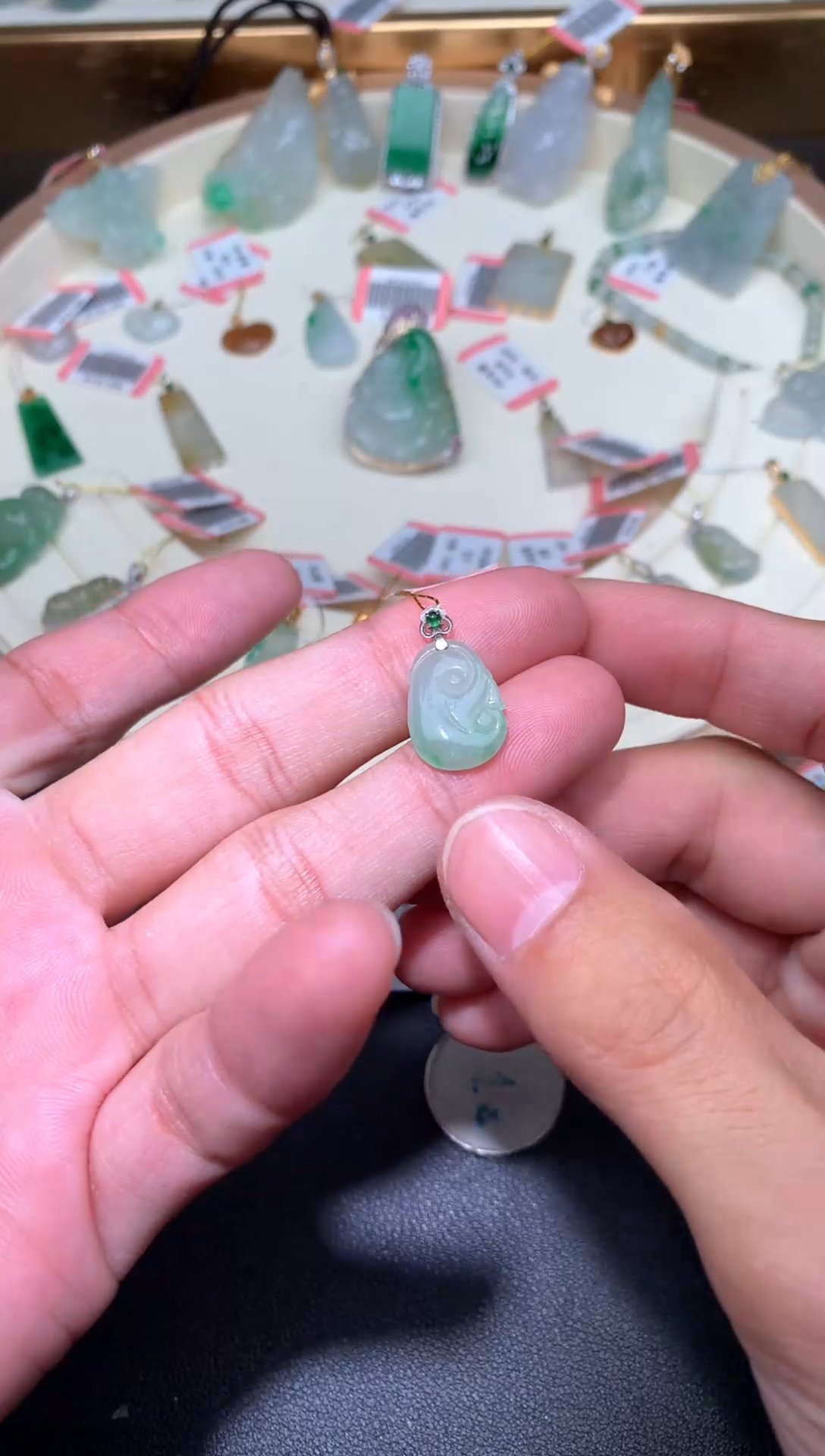 【闪购商品】翡翠颈饰18K金镶嵌如意