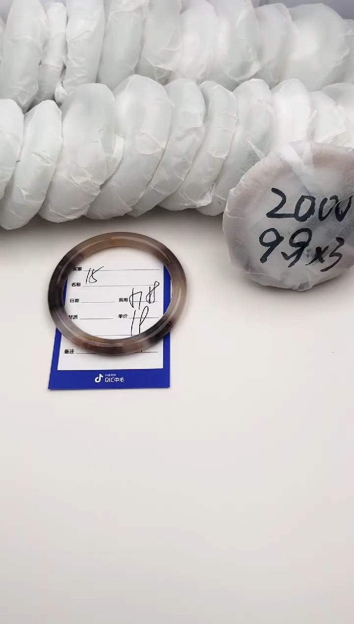 【闪购商品】石英质玉手镯未镶嵌15