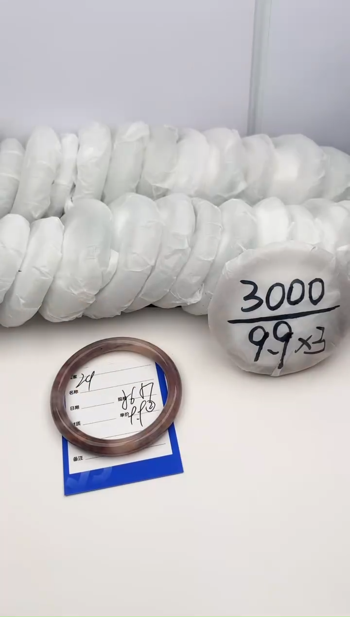 【闪购商品】石英质玉手镯未镶嵌24