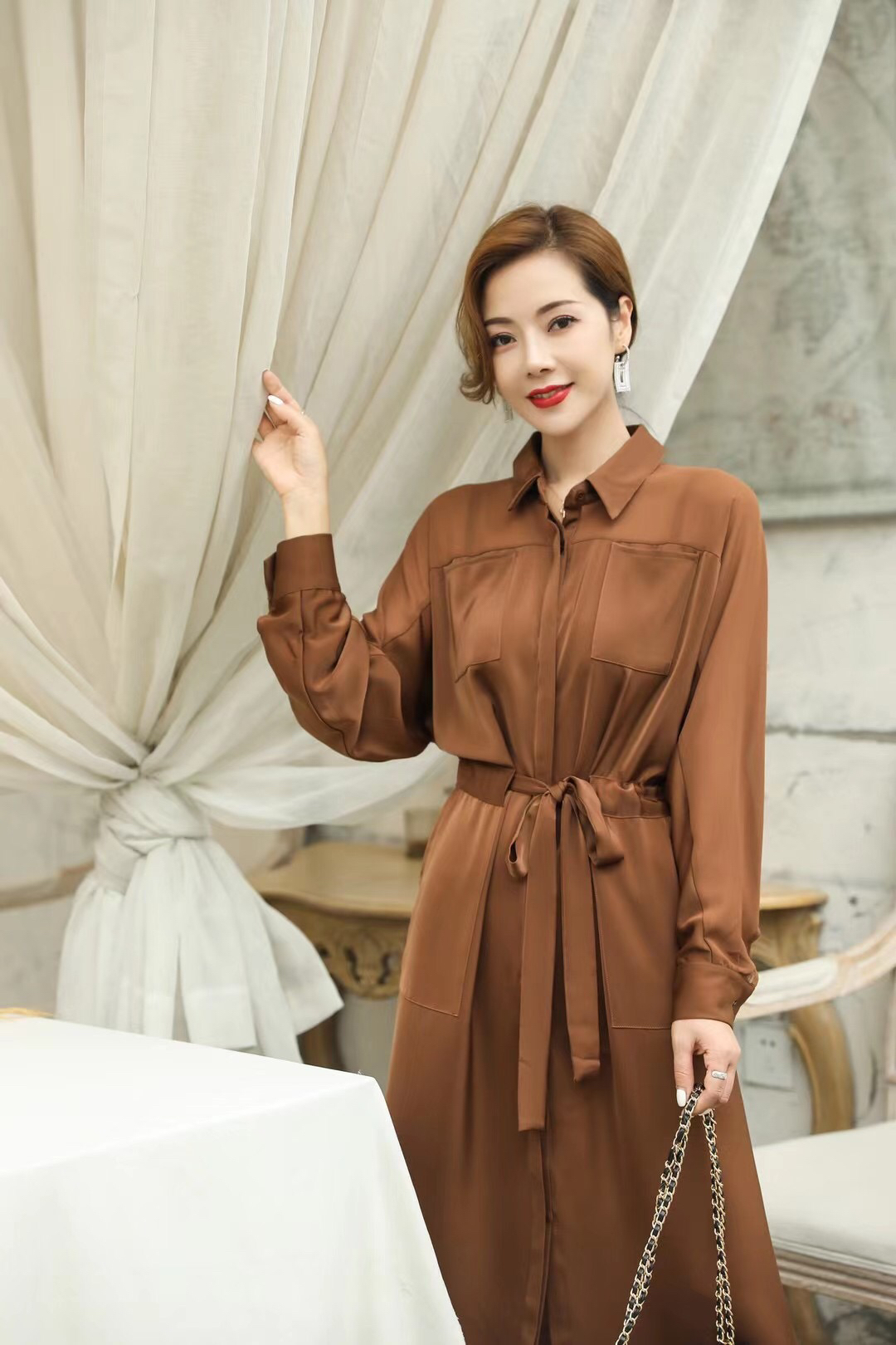 时尚中长款秋季连衣裙