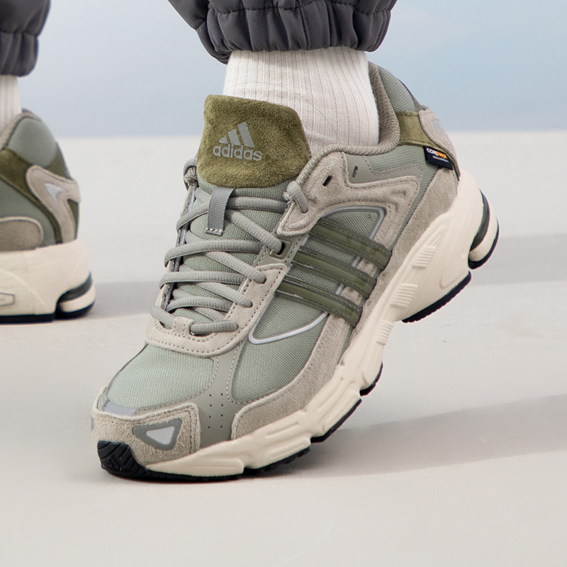 adidas阿迪达斯运动鞋男鞋女鞋2024新款透气轻便时尚休闲鞋ID3142