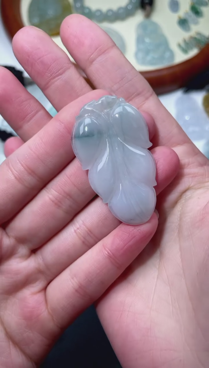 【闪购商品】翡翠颈饰未镶嵌叶子