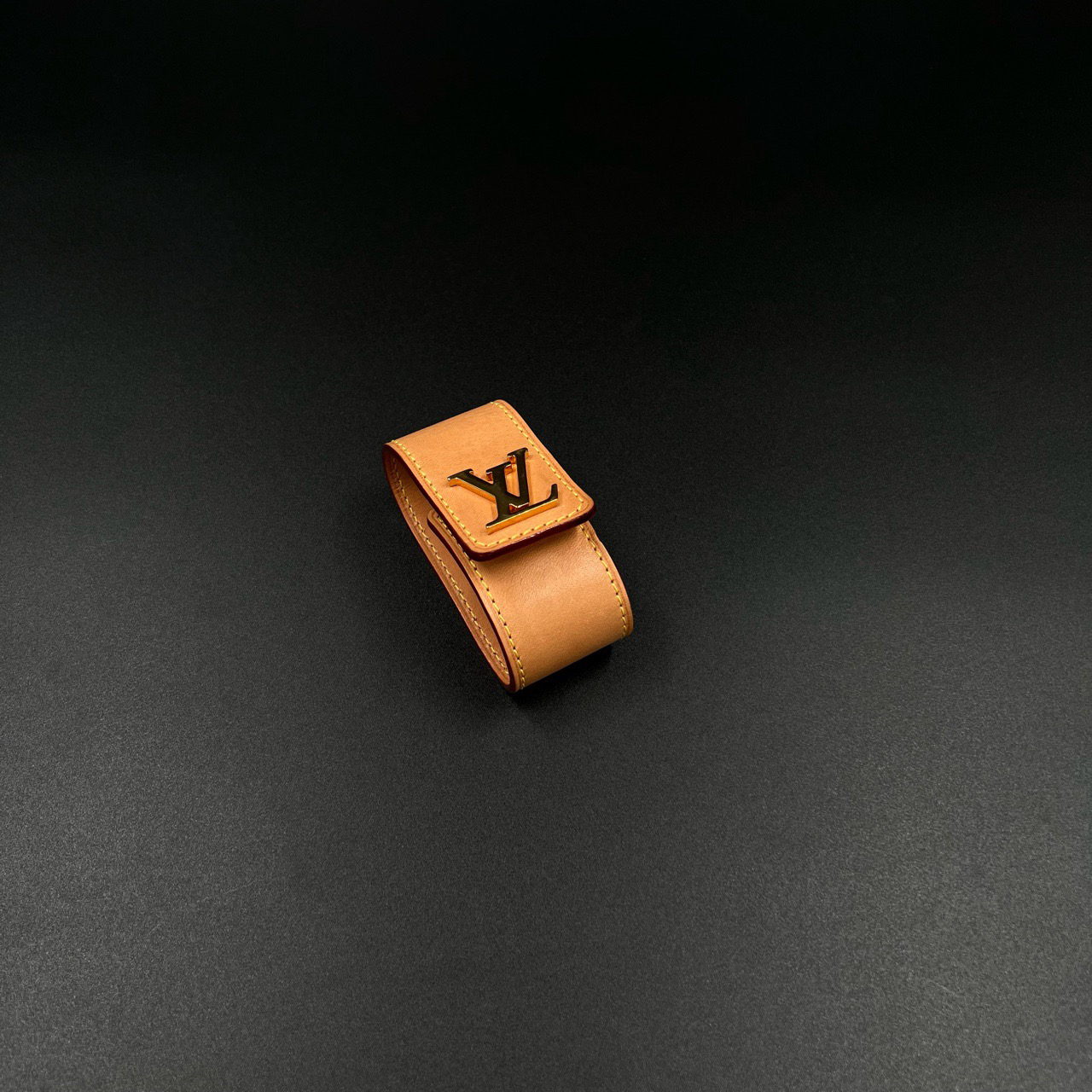 （jp）113 Louis Vuitton lv 金属logo皮环 均码/95新/公价3100