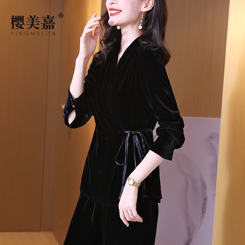 微瑕12359樱美嘉v领系带收腰桑蚕丝丝绒上衣显瘦轻奢新国风长袖