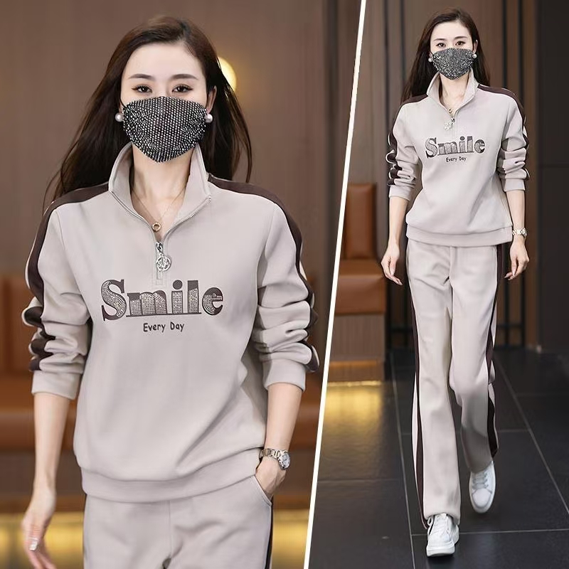 中年妈妈秋装套装2025新款洋气中老年女春秋款休闲运动卫衣两件套