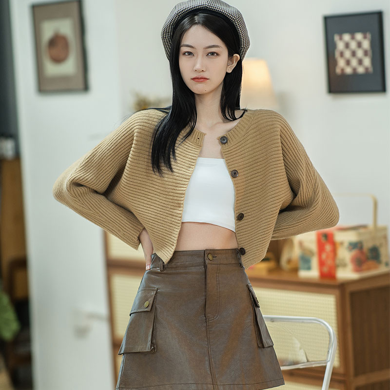 早秋休闲小香风女纯装2025新款韩剧穿搭针织裙子秋季洋气针织衫