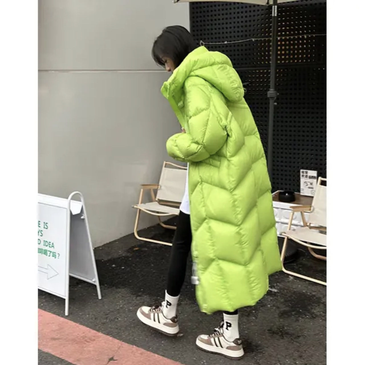 2023冬装网红爆款白色宽松加厚长款过膝大翻领手套羽绒棉服外套女