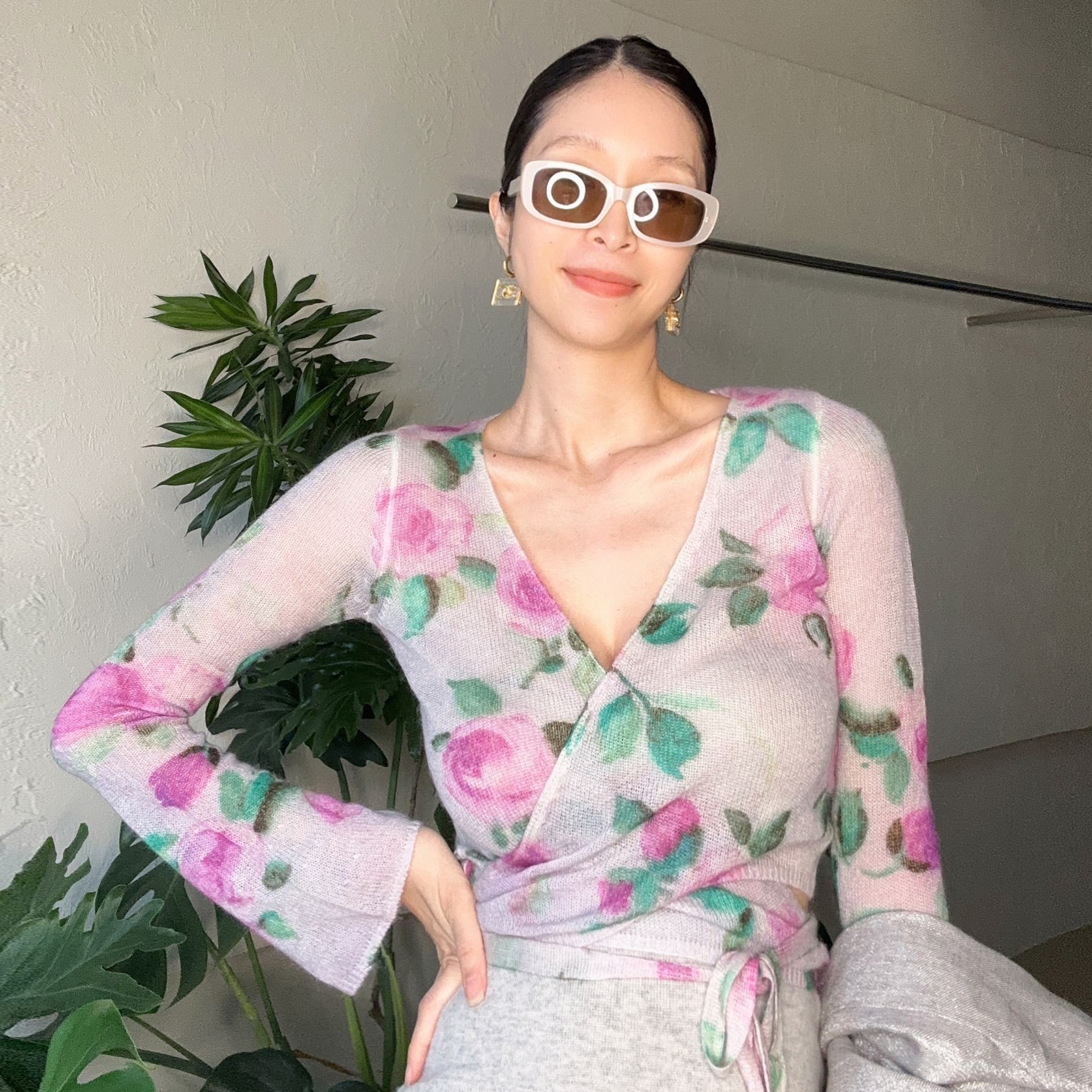 Daily Romance2024秋浪漫的温暖紫玫瑰超细马海绒软糯围裹开衫