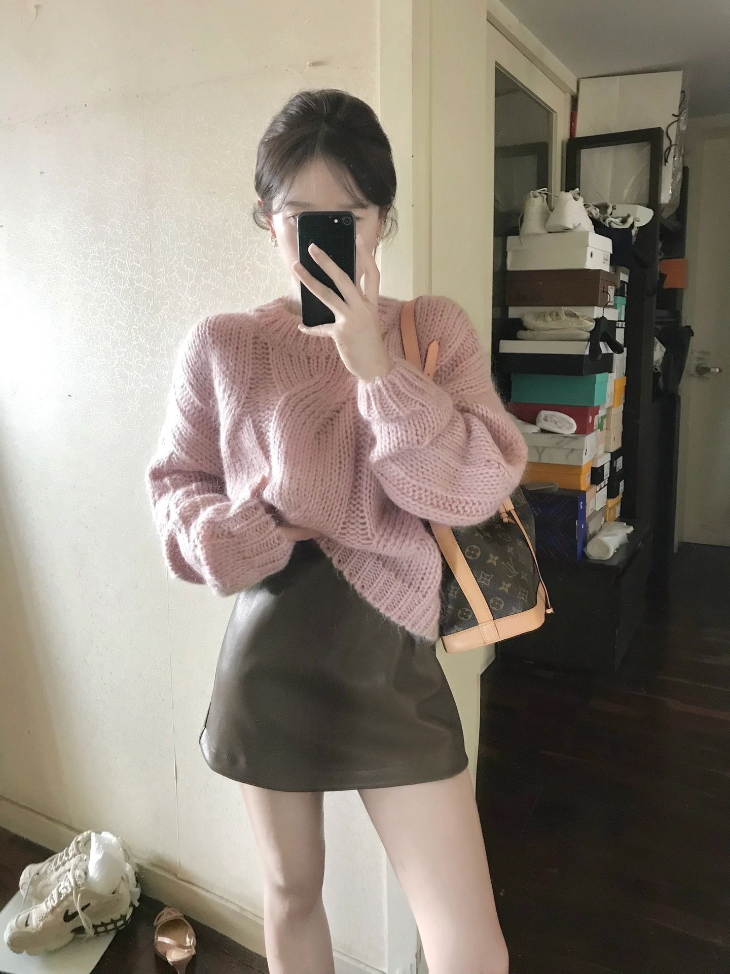 今年流行漂亮套装日系纯欲风复古宽松粉色毛衣韩版显瘦炸街包臀裙