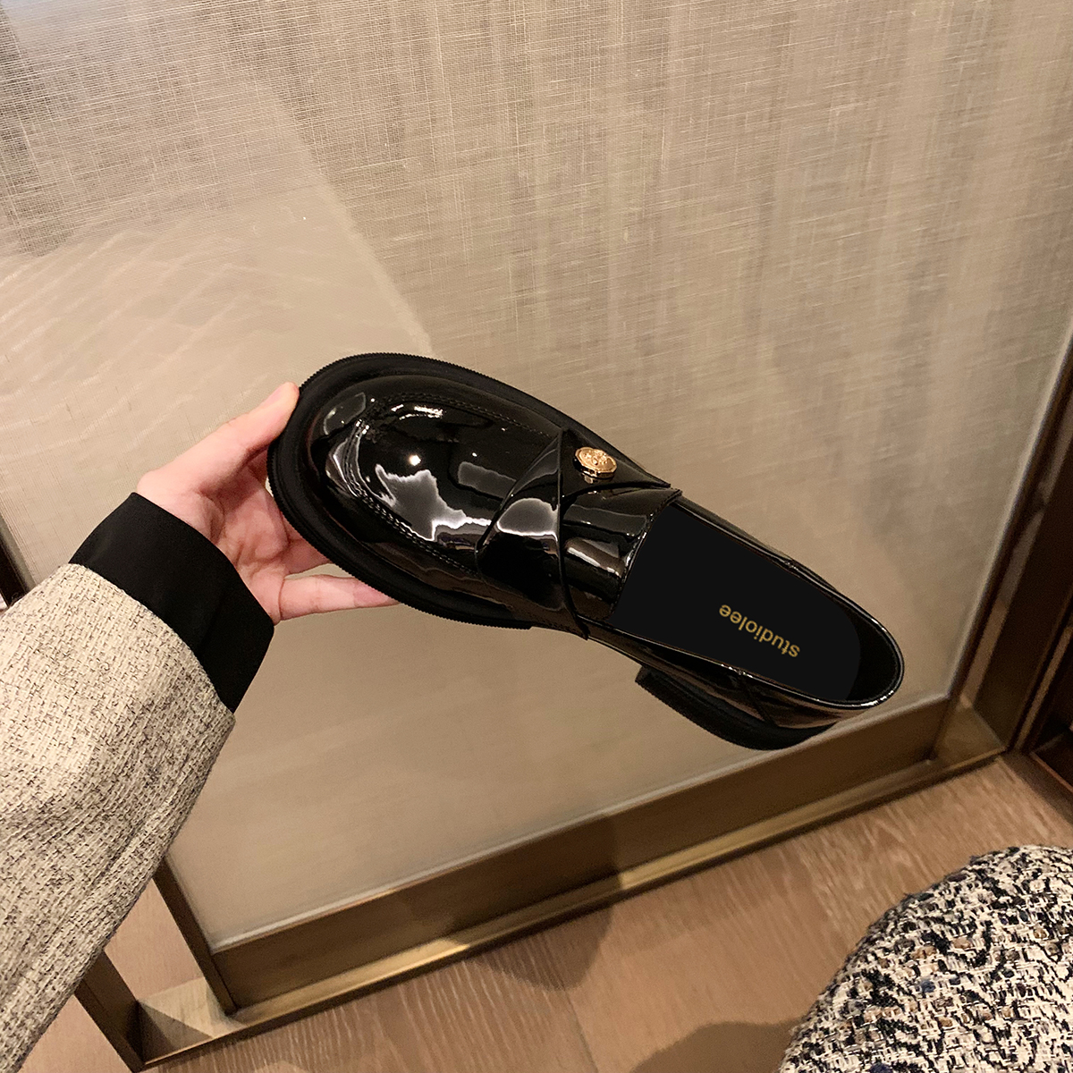红蜻蜓牌厚底踩跟乐福鞋女英伦风2023新款复古一脚蹬小皮鞋懒人单