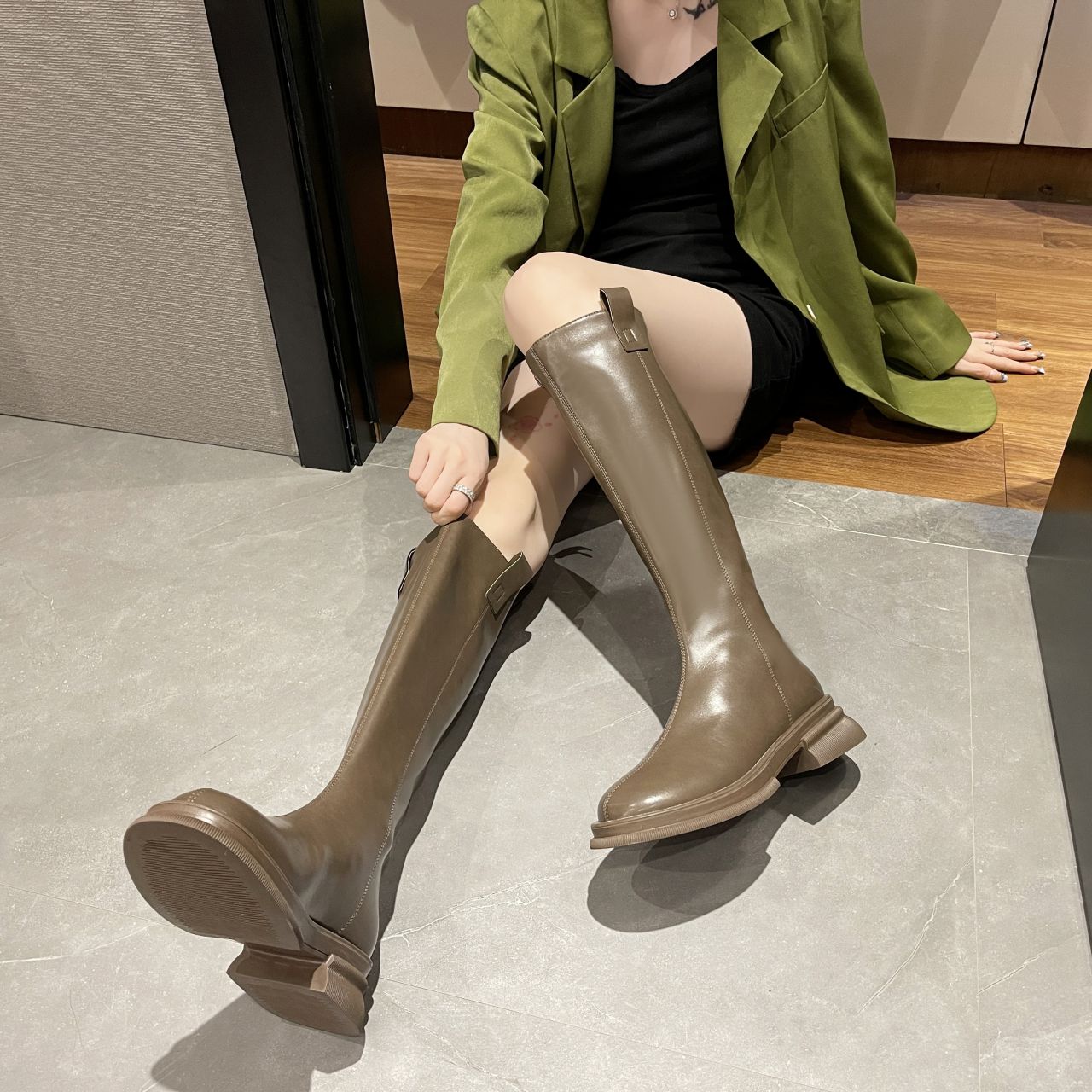 意尔康真皮长筒靴子女秋冬季新款瘦瘦靴小个子骑士靴高筒靴舒适软