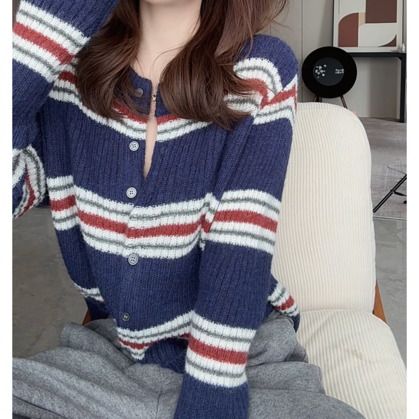 2026韩系秋冬新款设计感拼色毛衣小外套时尚气质v领针织开衫H3-58