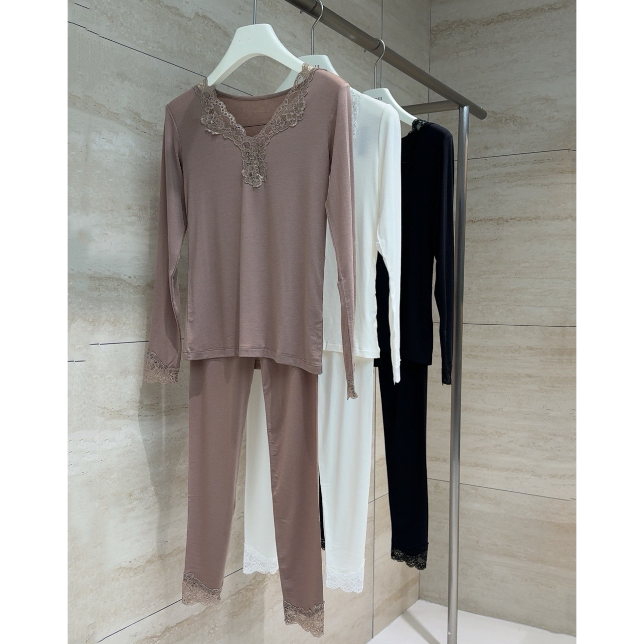 瑞瑞ANNYRUI【精品好物】日本进口天丝羊毛时尚薄款保暖内衣套装