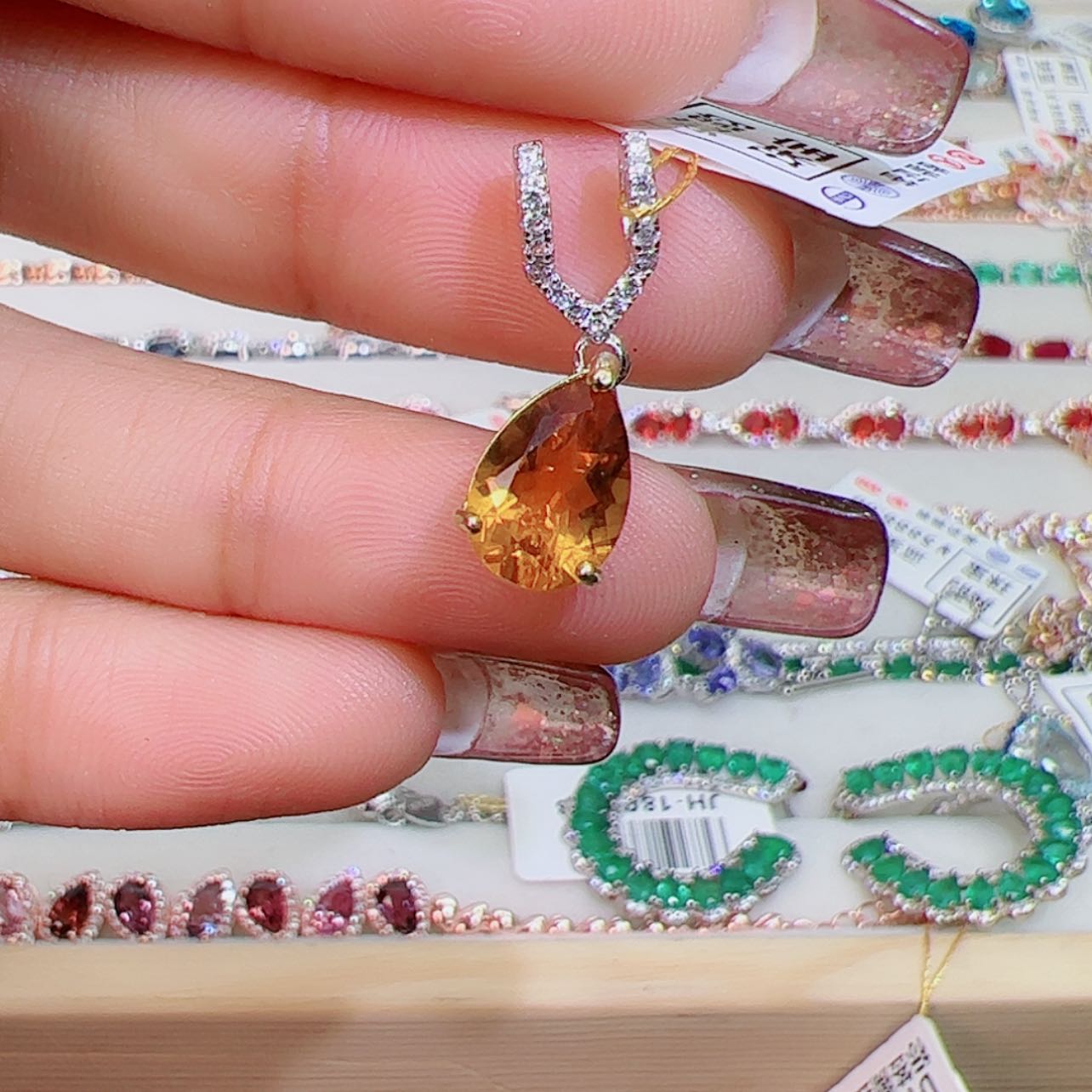 【闪购商品】黄晶吊坠银S925镶嵌