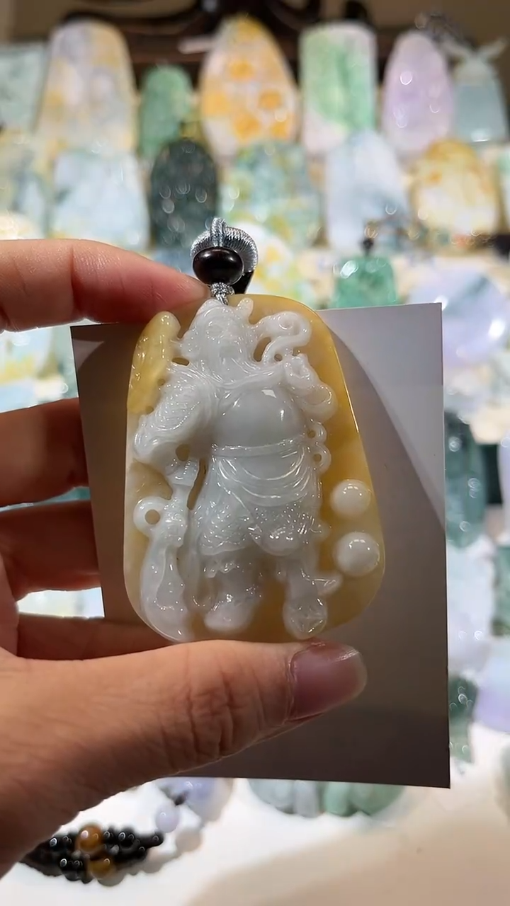 【闪购商品】翡翠吊坠(赠链)未镶嵌1