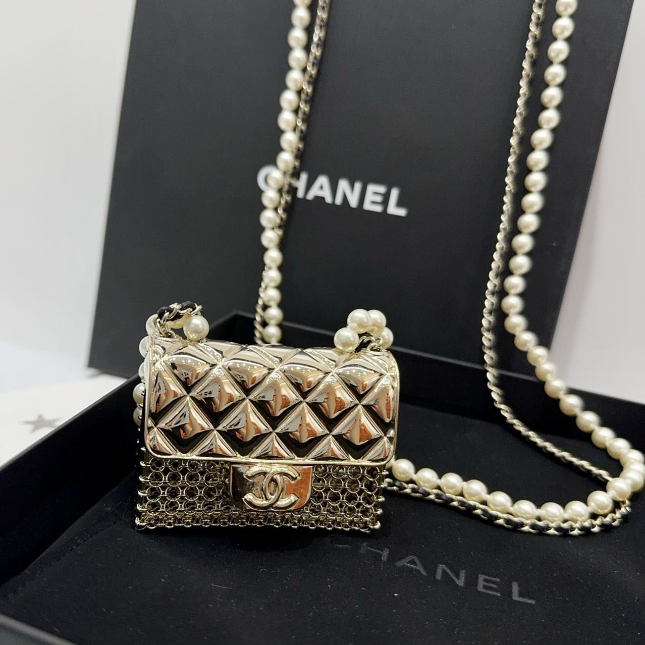 全新未使用 Chanel/香奈儿 CHANEL 21k 珍珠项链装饰包 