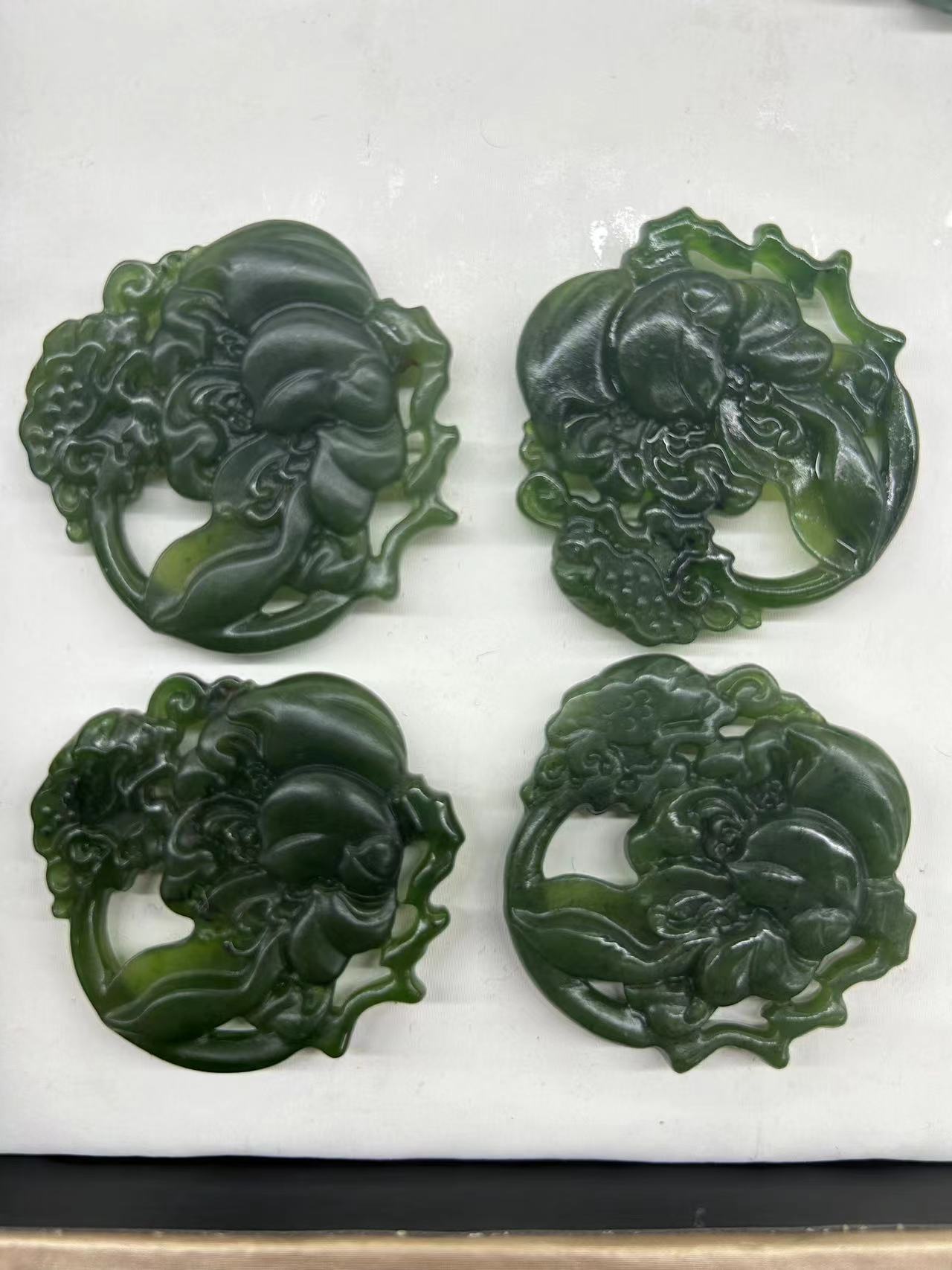 和田玉碧玉和和美美吊坠（颜色微区多样性发货拍一发一）