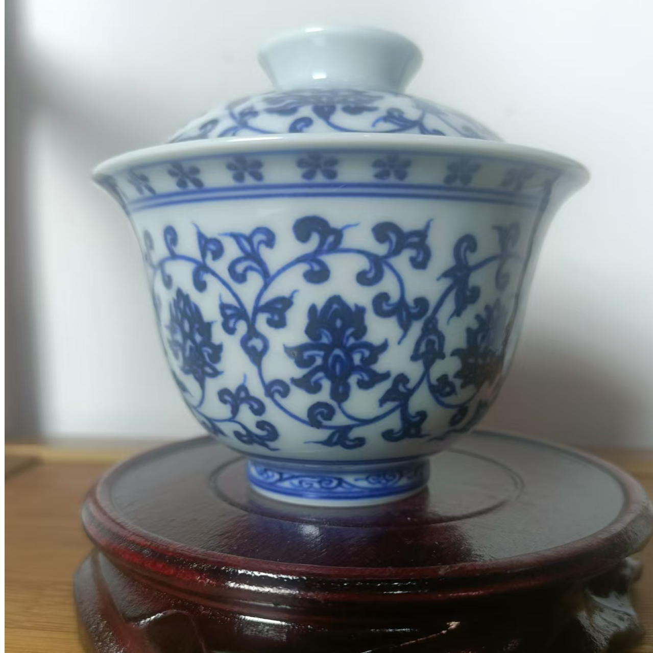 手工手绘洋禾柴窑青花缠枝莲盖碗