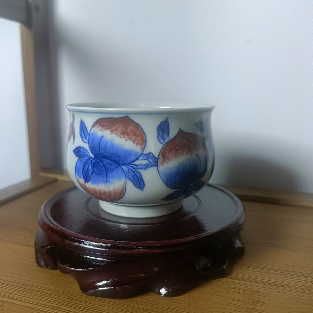 手工手绘雨溪山坊青花釉里红九桃五福主人杯