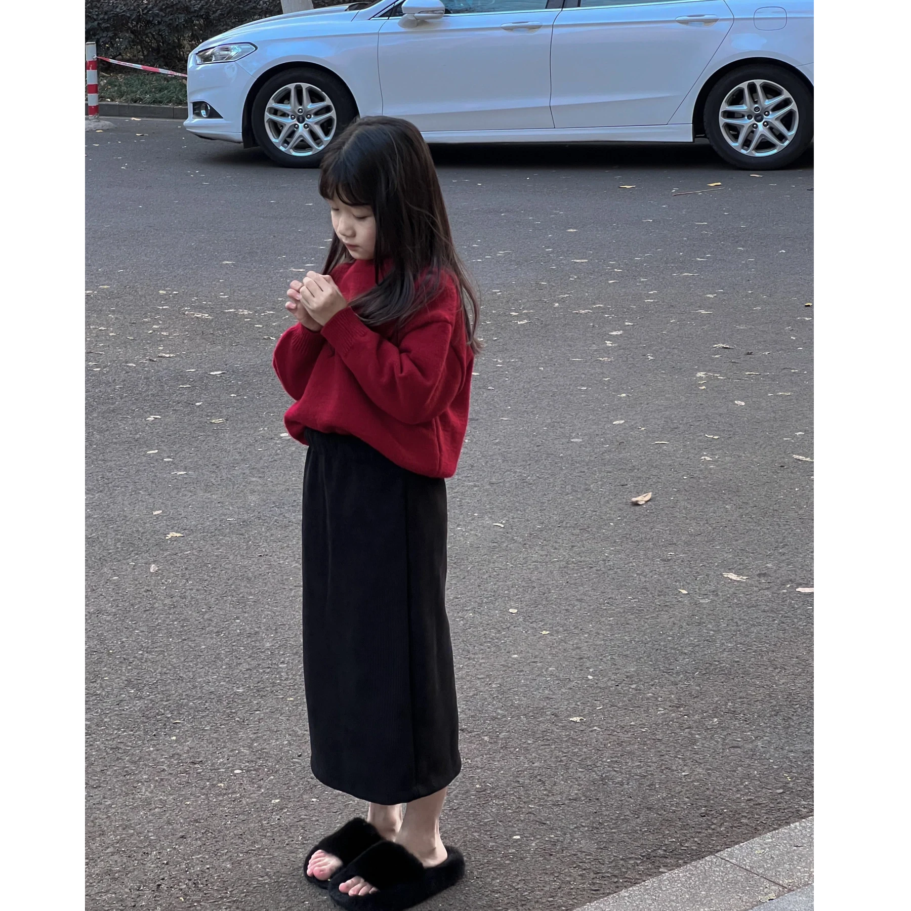 童装女童秋冬套装新款洋气圣诞新年红色针织衫黑色半裙两件套