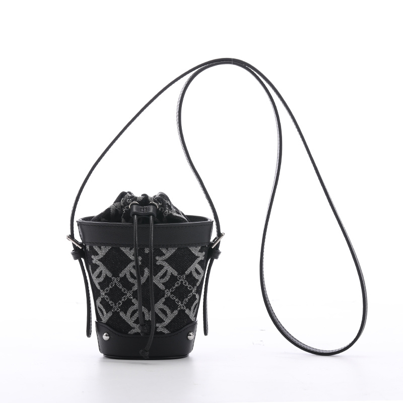 【CHICO专属】LC牛仔抽绳迷你圆桶花盆包，黑色C4AE10323066