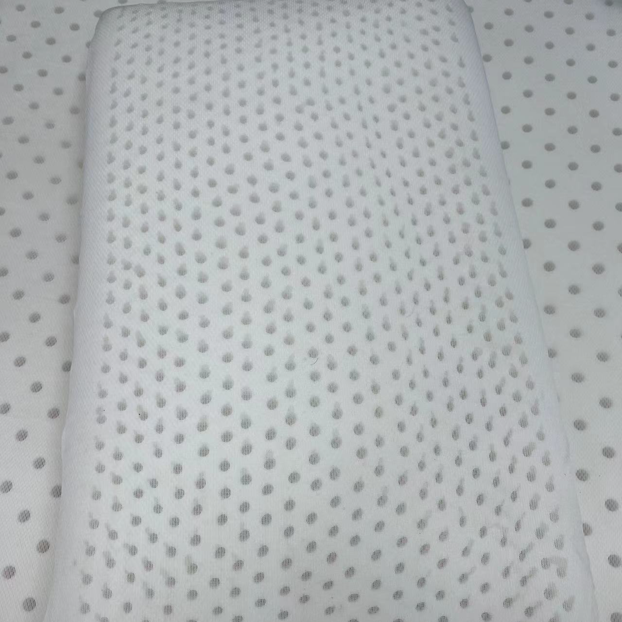 【一只】面包乳胶枕40*69cm高度8cmQ弹舒适