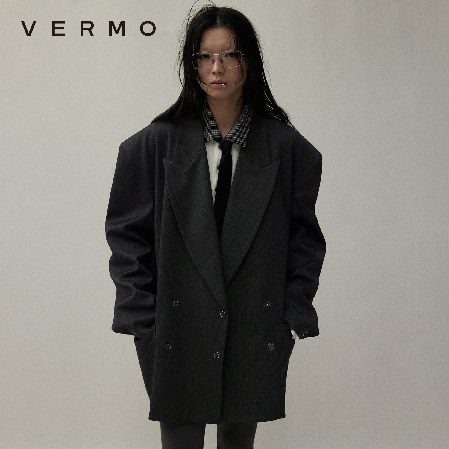 VERMO 经典简约垫肩宽肩廓形 手缝子母扣宽松西装外套7675