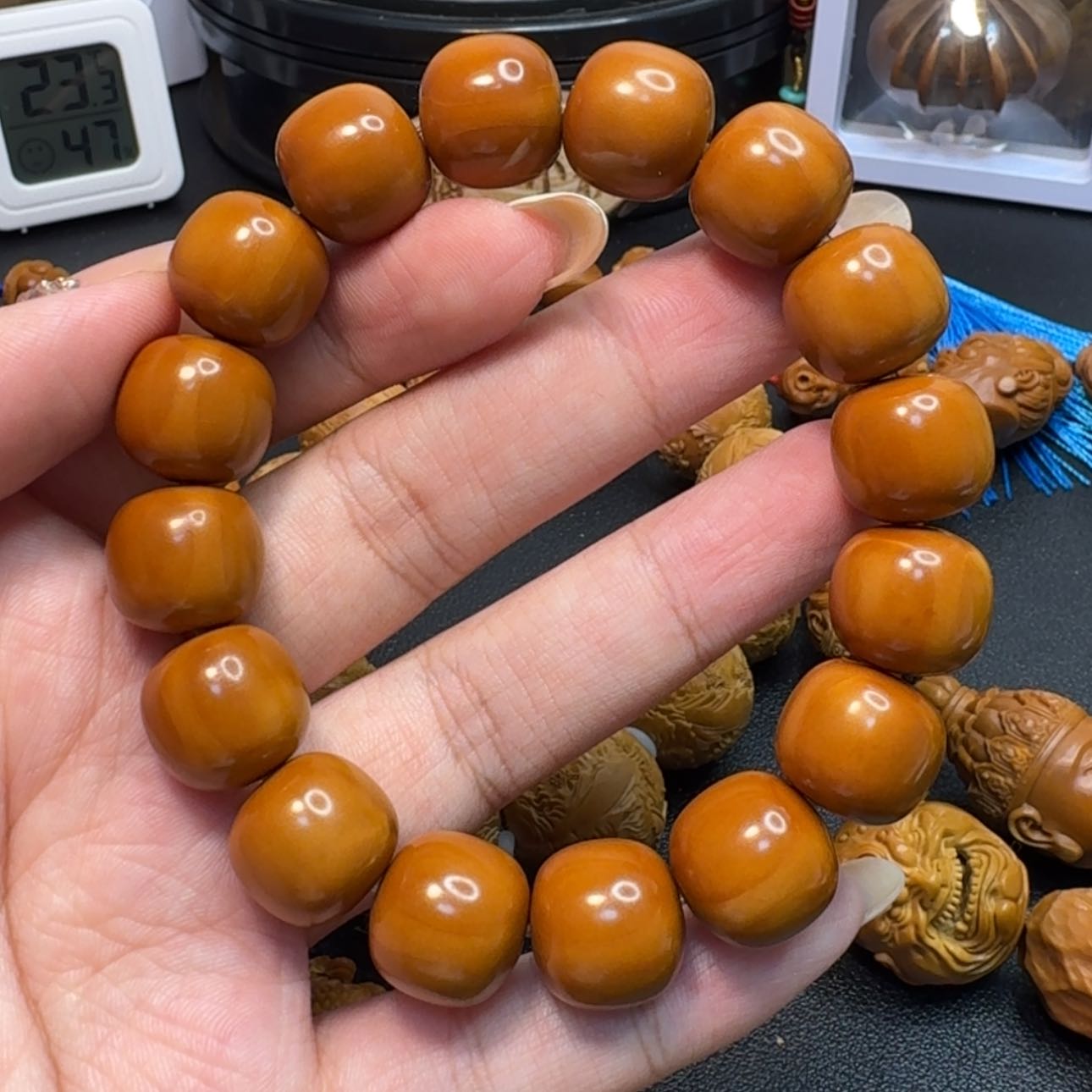 【闪购商品】橄榄核手串哎***子