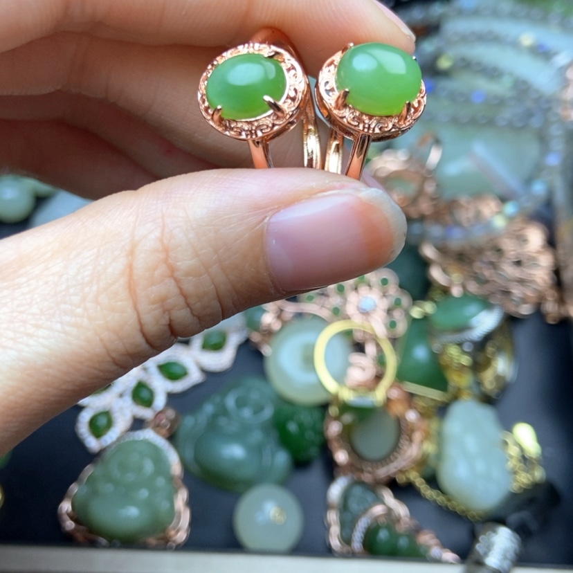 【闪购商品】和田玉手镯未镶嵌