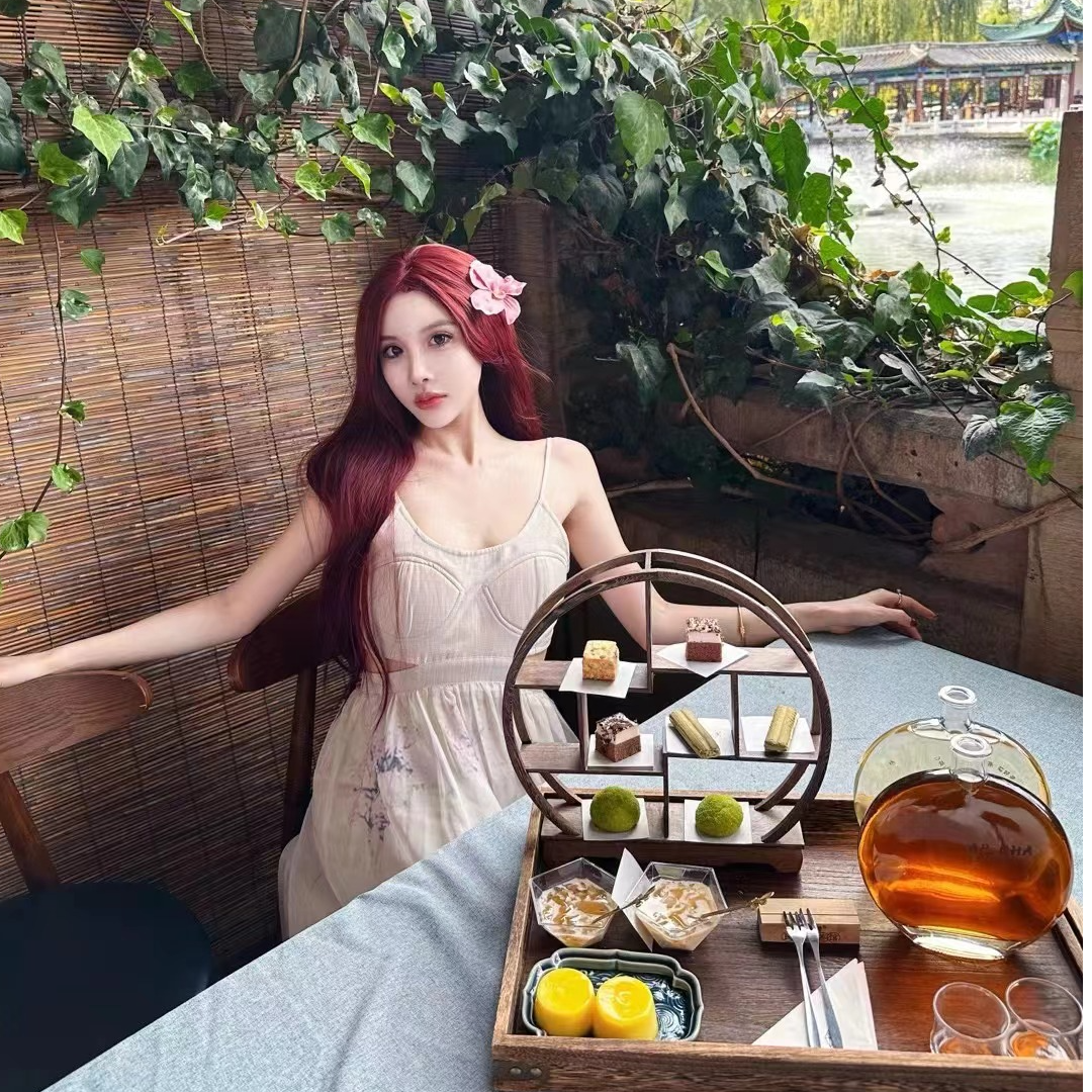 忧郁公主私定服装时尚显瘦修身女装轻奢