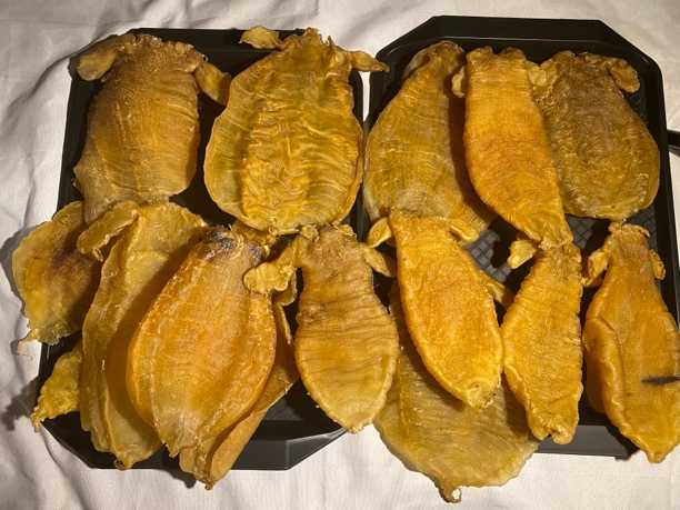 广东老赤嘴鱼胶直播间散称现称改价1～200g