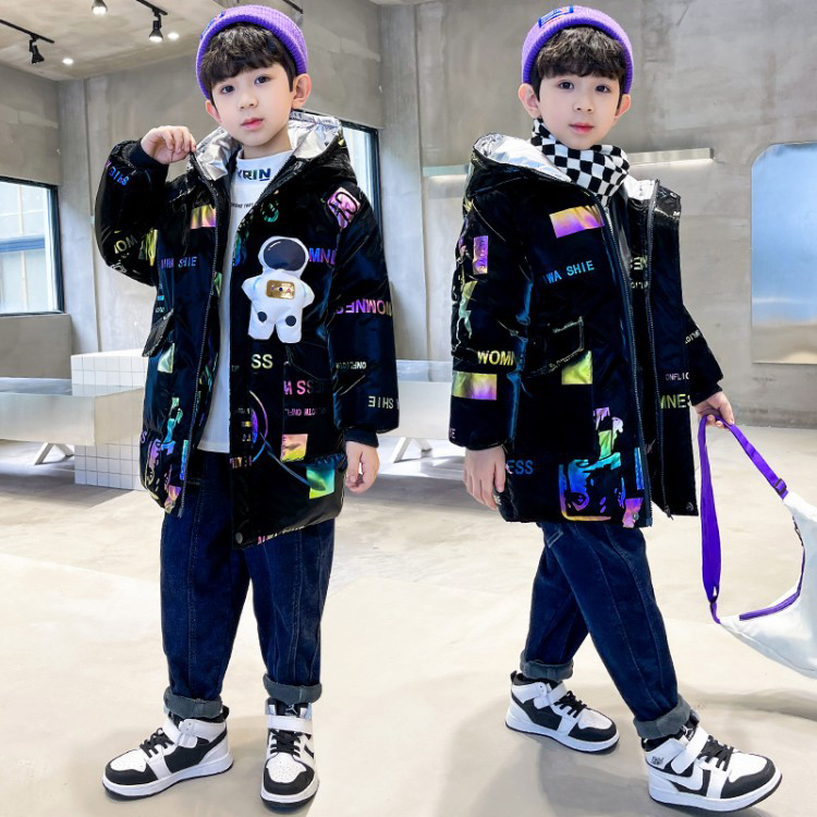 波司登男童羽绒服太空人外套2023新款儿童白鸭绒加厚连帽冬装上衣