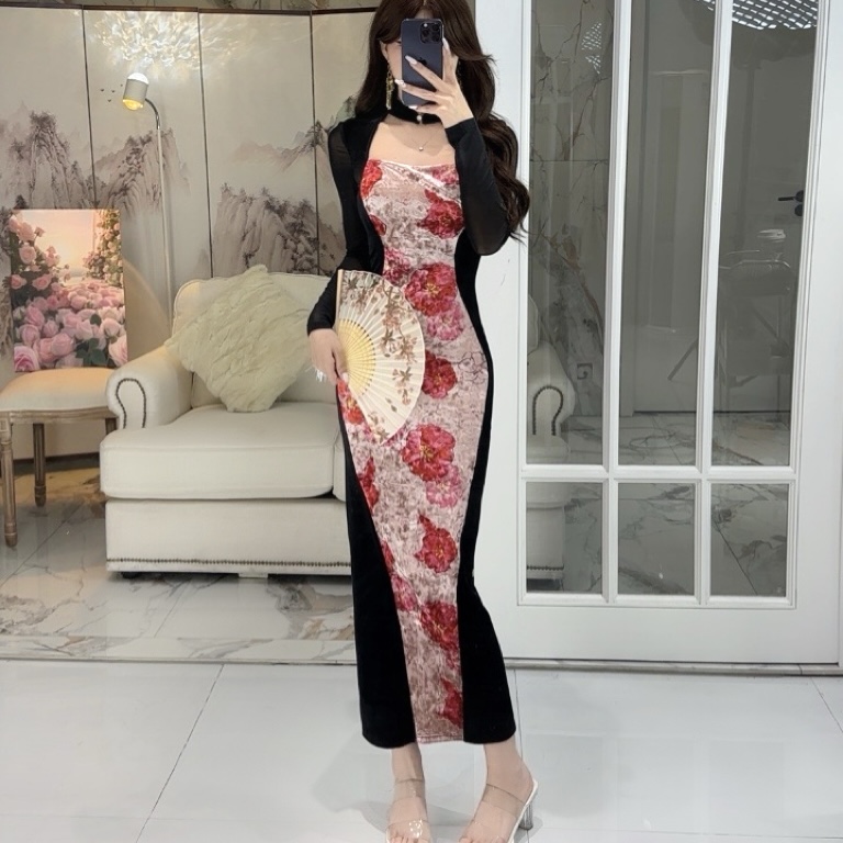 气质女人味轻奢方领长袖丝绒花色显瘦性感包身时尚百搭开衩连衣裙