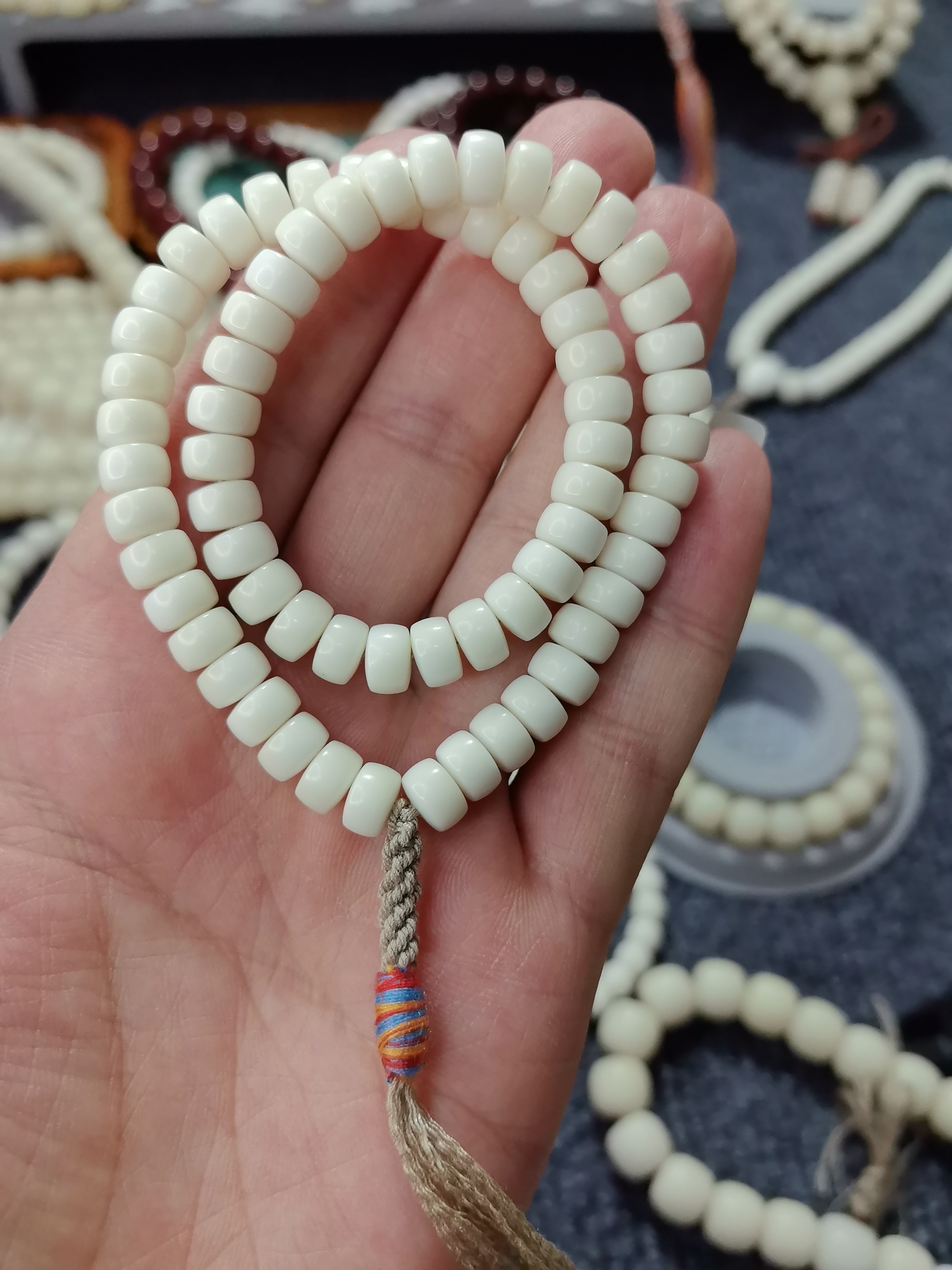 白玉菩提药片款手持尺寸8x5，六十八颗寓意:招米