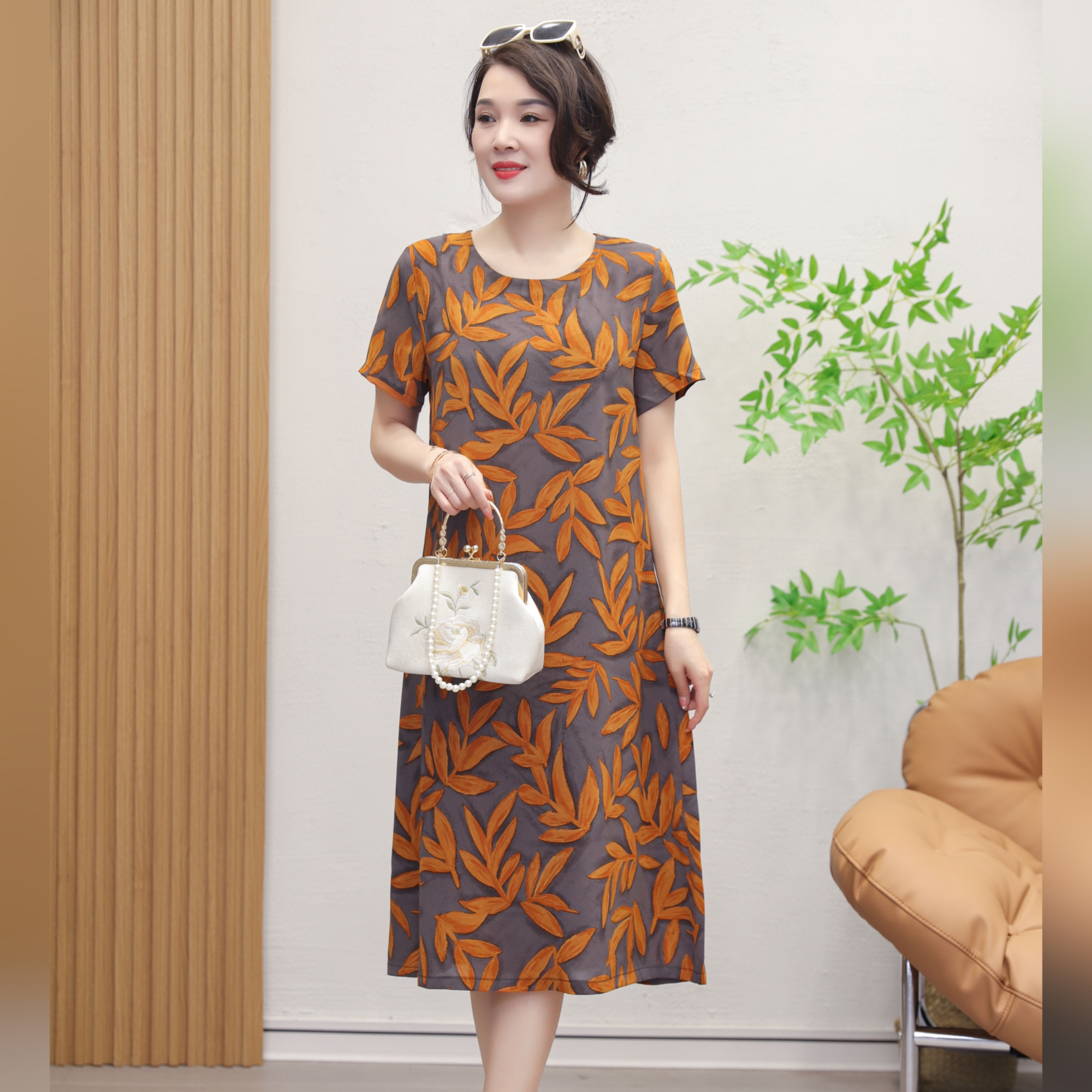 夏季新品枫叶圆领亲肤透气短袖连衣裙196#