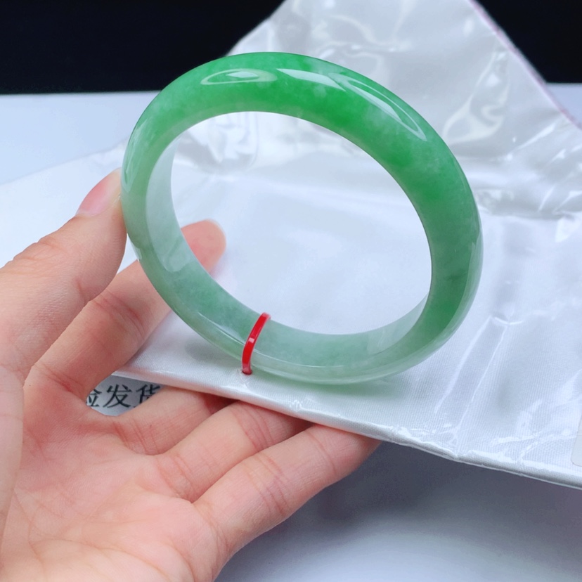 【闪购商品】翡翠手镯未镶嵌57