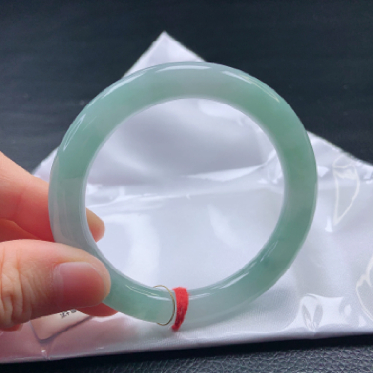 57➕圈冰种清爽浅绿翡翠（圆镯）缅甸天然a货女款时尚绿色