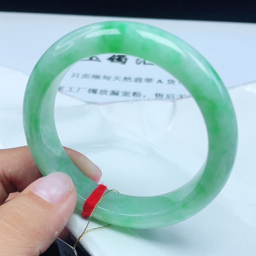 【闪购商品】翡翠手镯未镶嵌一****55圈