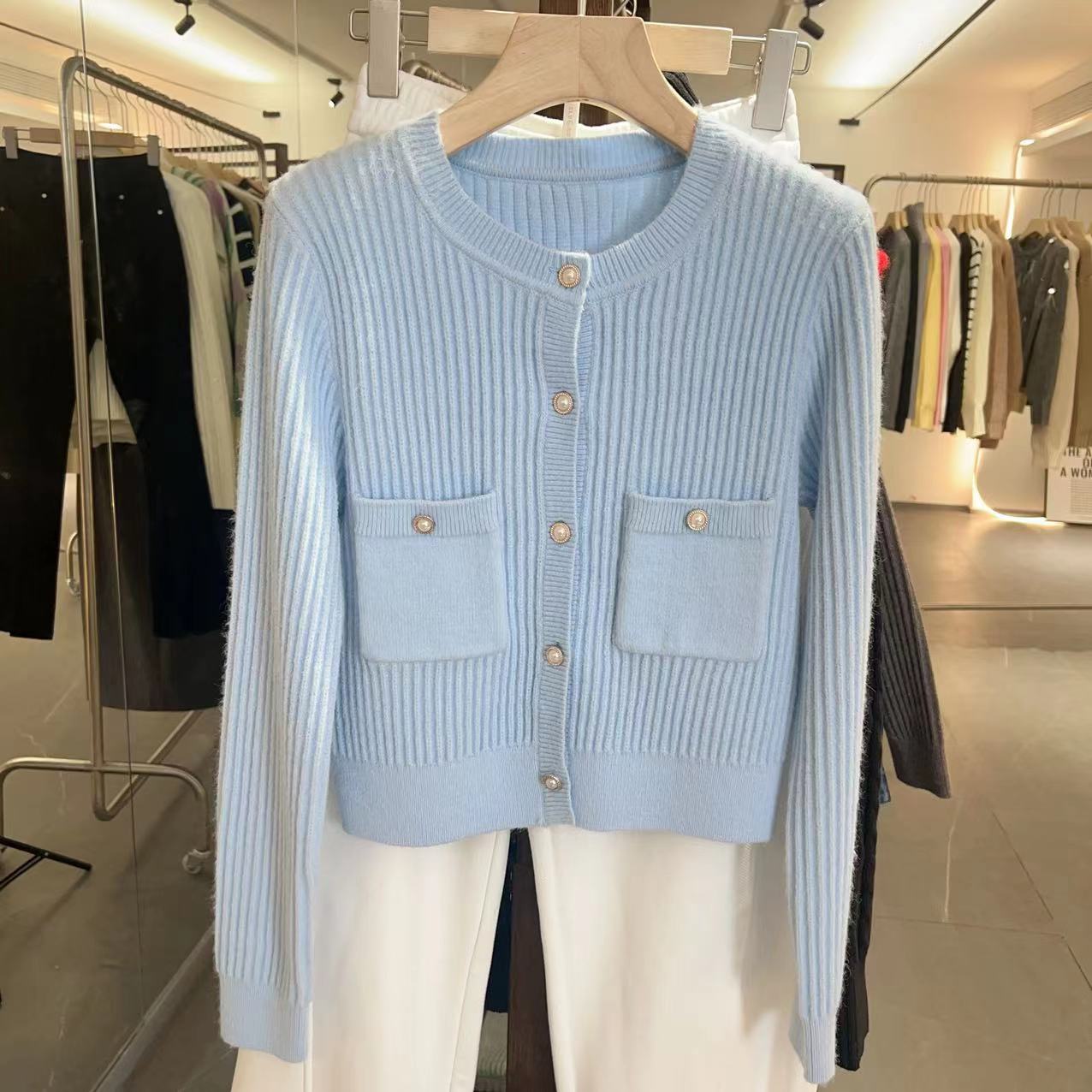 【高版本】复古小香风短款针织开衫 G068