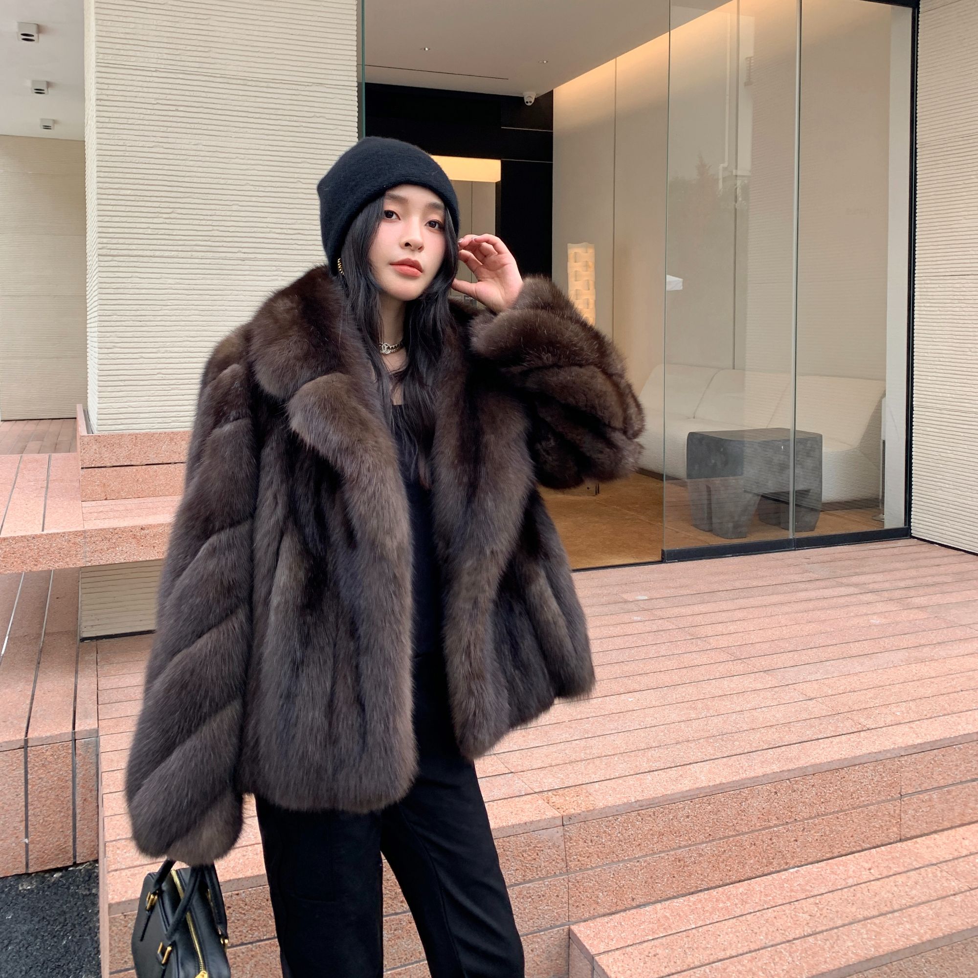 俄罗斯貂满天星皮草女款2024新款冬季时尚外套显瘦西服领水貂