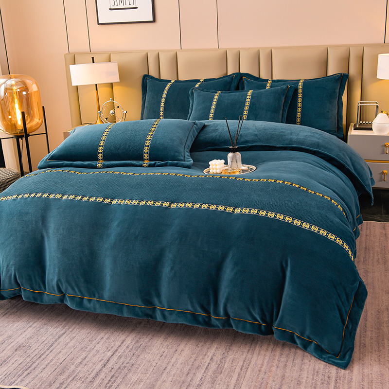 2024新款高克重加绒加厚牛奶绒简约亲肤冬季必备床品套件四件套