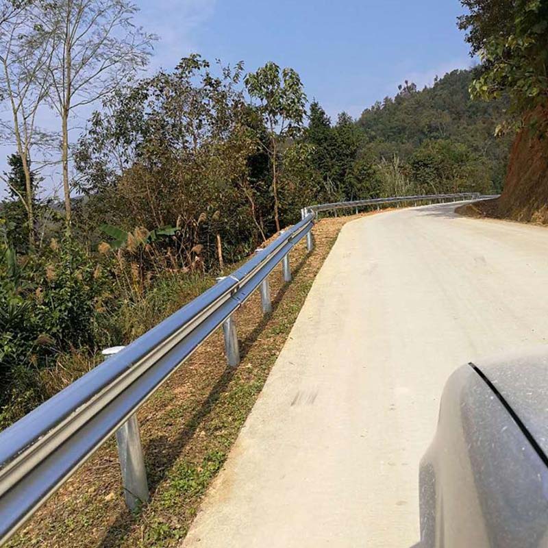 乡村公路防撞波形护栏双波道路热镀锌安全国道波e型梁钢波纹护栏r