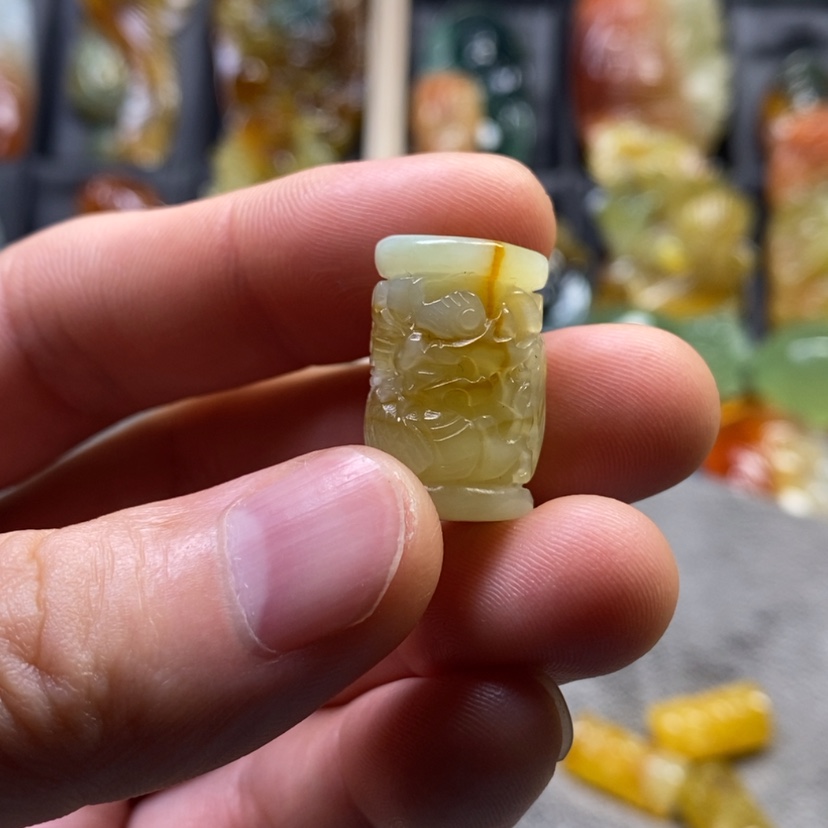 【闪购商品】蛇纹石玉颈饰合金再***?