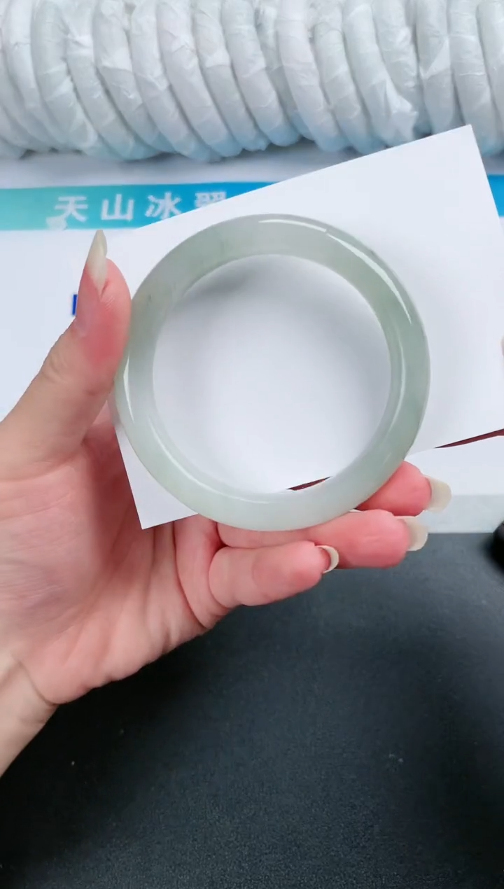 【闪购商品】石英质玉手镯未镶嵌607-53.7