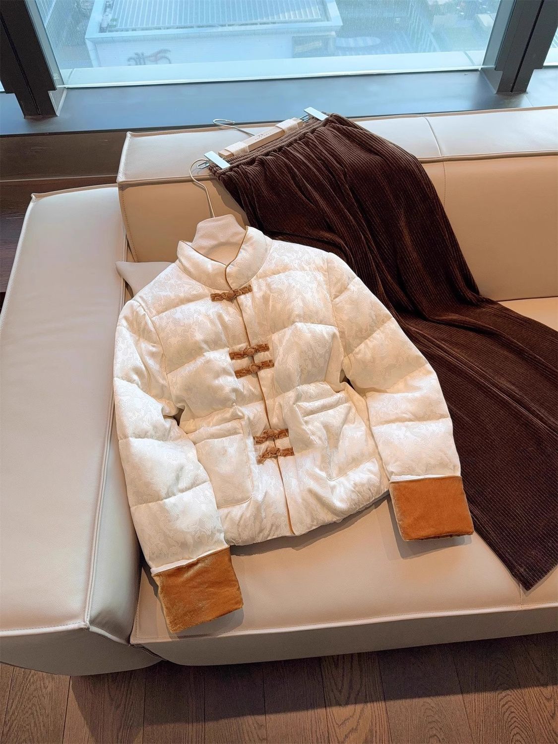 推荐2023新款新中式复古提花盘扣夹棉设计棉服外套冬季国风保暖