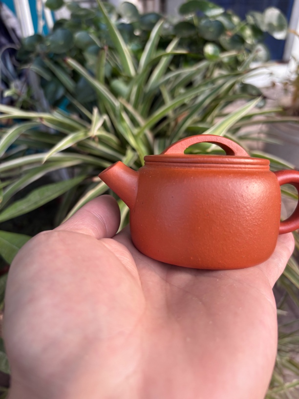 微瑕 宜兴原矿朱泥炮嘴汉瓦壶130CC紫砂茶壶