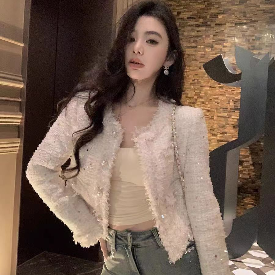 秋冬新款白色高级感2025小个子气质上衣宽松短款小香风外套女春秋