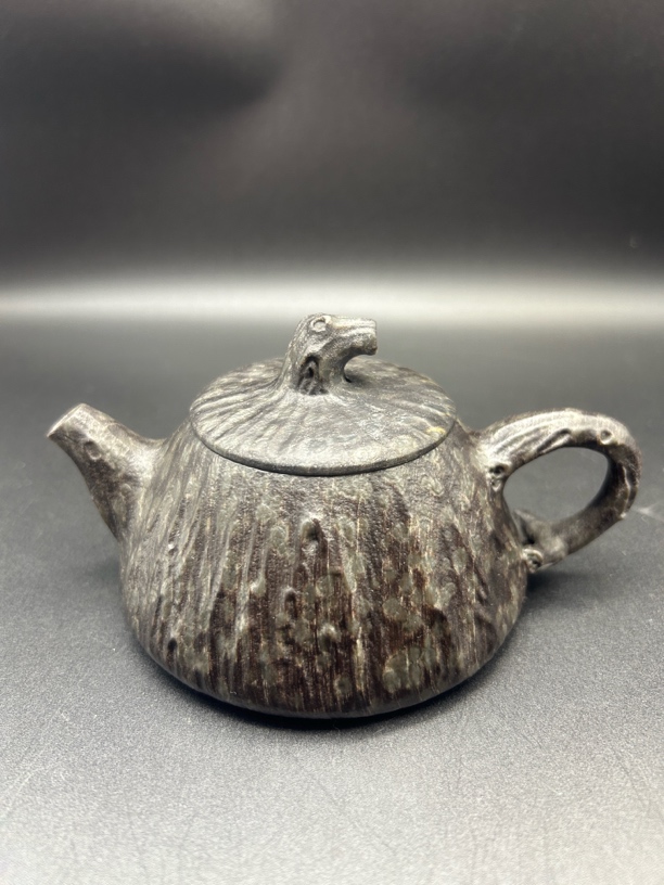 冰碛岩豹纹全玉全透光《树桩石瓢壶》容量180毫升左右