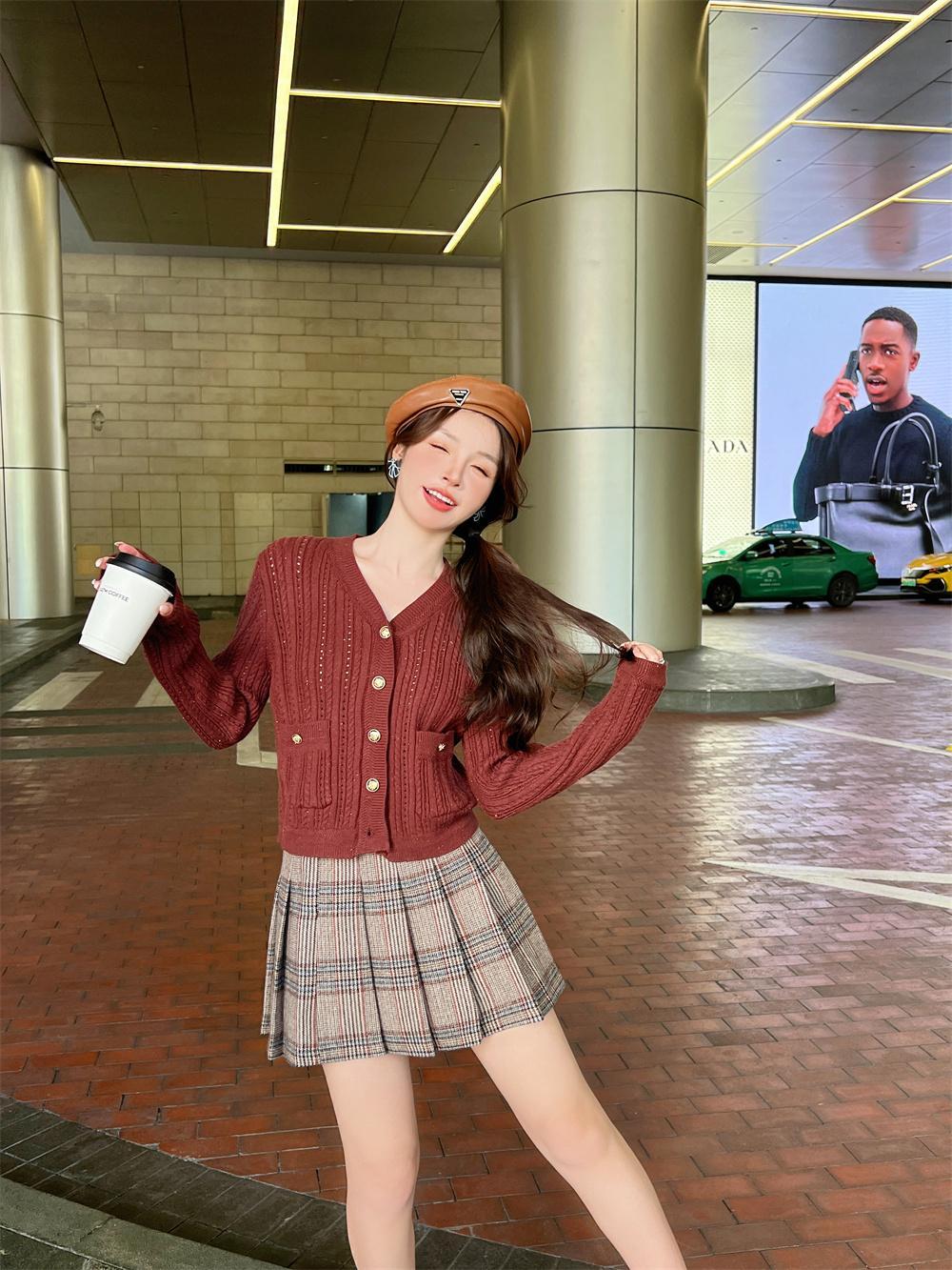 杨杨 MI2-时尚短裙套装E9472