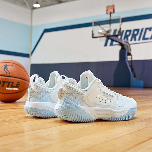 乔丹篮球鞋男2025春季新款实战球鞋学生低帮减震黑色运动鞋